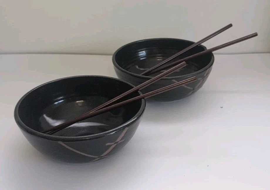 Juego de 2 Arroceros Ramen 6" Negro Marrón Patrón Artista Firmado con Palillos  Foto 1 de 4