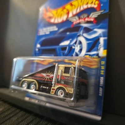 Hot Wheels 2001 Final Run #4, Ramp Truck - Image 1 of 4