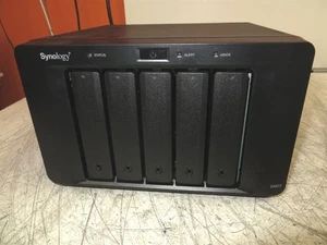 Synology DX517 5-Bay Diskless Expansion Unit w/Cable & Key - Photo 1/8
