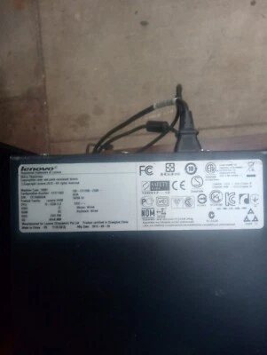 Computadora de sobremesa Lenovo 2 TB HDD 8Gb Ram sistema operativo  Foto 1 de 2