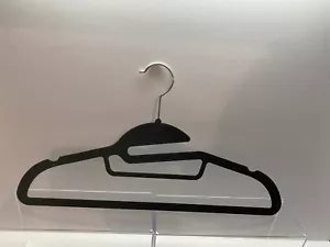 25 Velvet Non-Slip Clothes Hangers 360° Swivel Hook Black Used BIN $0.99 Lot H - Picture 1 of 2