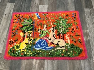 Princess/queen Lion & Unicorn LATCH HOOK RUG - FINISHED! -  29x 43 LARGE - Picture 1 of 7