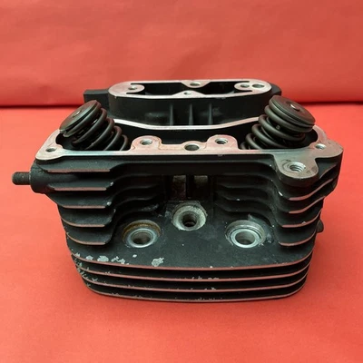 Harley-Davidson Sportster XLH 1200 1991-2003 culatas delanteras negras válvulas Foto 1 de 4