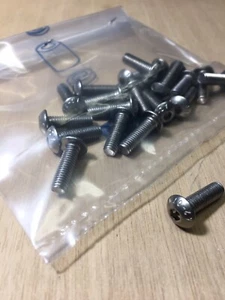 VITE ACCIAIO INOX A2 M5x16 TESTA CILINDRICA BOMBATA IMPRONTA ESAGONALE 3mm 20PZ. - Foto 1 di 1
