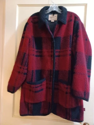 Jaqueta Feminina Vintage Woolrich Vermelha Preta Xadrez Búfalo Botão para Cima Grande Feita nos EUA - Imagem 1 de 4