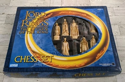 Lord Of The Rings The Return Of The King Parker Brothers Chess Set 2003 Complete - Image 1 of 4