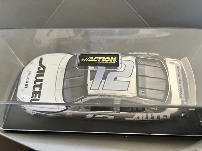 Ryan Newman 2002 Taurus #12 Alltel дебютант года платиновый элитный 1:24 1 из 624 - Изображение 1 из 3