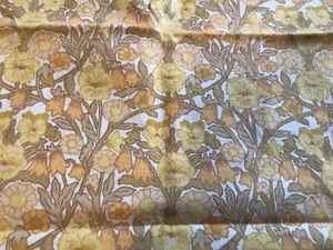 Fabric Swatch Floral Remnant In Oranges And Brown Ideal For Patchwork 21” X 22” - Picture 1 of 4