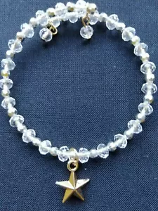 AVON STAR PENDANT BEADED BRACELET - EXPANDS TO FIT WRIST- CLEAR - BOXED - Picture 1 of 11