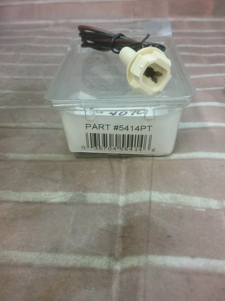 Side Marker Chrysler, PICO Part No 5414 PT — 第 1/2 张图片