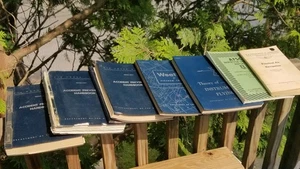 LOT 7 VINTAGE ARMY AIR FORCE MILITARY MANUALS WWII ACCIDENT PREVENTION WEATHER - Picture 1 of 21