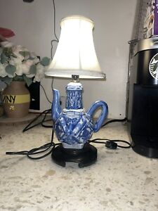 Antique Asian Porcelain Tea Lamp with spout blue/white