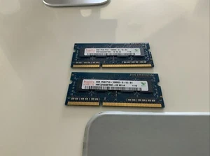 2x Hynix 2GB SO-DIMM 1333 MHz PC3-10600 DDR3 SDRAM Memory (HMT325S6BFR8C-H9) - Bild 1 von 1