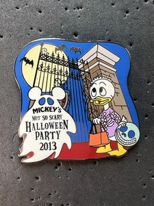 Prendedor Mickey's Not So Scary Halloween Party 2013 Mystery Disney Pato Donald - Imagen 1 de 3
