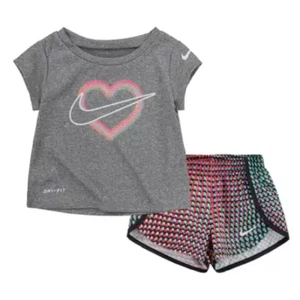 New Nike Little Girls (4-7) T-Shirt & Shorts Set Pick Size & Color - Picture 1 of 7