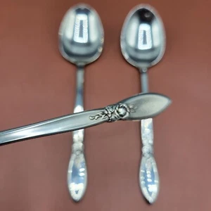 Set di 3 cucchiaini da zuppa ovale in acciaio inox Oneida Community rosa primaverile 6 3/4 in - Foto 1 di 9