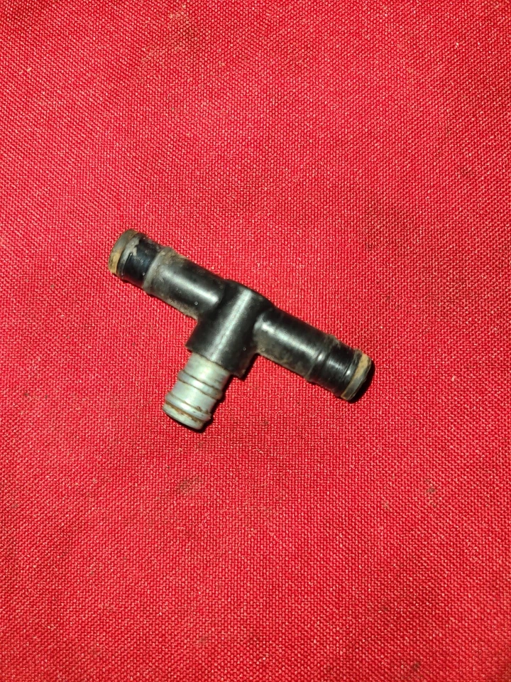 1980 1981 80 81 Suzuki GS1100 GS1100E OEM carburador combustible gas boquilla 13685-49200 Foto 1 de 1