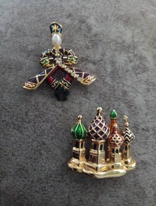 2 JOAN RIVERS RUSSIAN DANCER RUSSIAN CATHEDRAL ENAMEL CHURCH DOME BROOCHES PINS - Picture 1 of 2