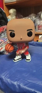 Funko Pop! Camiseta deportiva de baloncesto #75 vinilo jumbo 10" Michael Jordan Bulls roja sin caja - Imagen 1 de 4