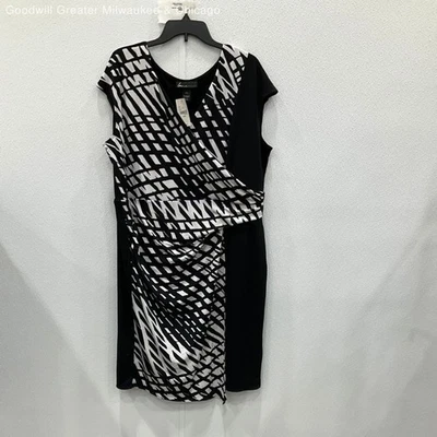 Nuevo con etiquetas Vestido envolvente Lane Bryant para mujer cuello en V manga gorra negro blanco talla 18/20 Foto 1 de 4