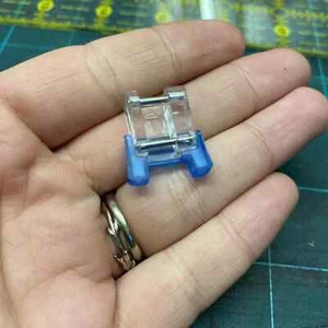 Button Foot for Sewing Machine universal? Brand new - Picture 1 of 6