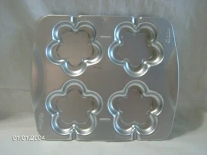 WILTON BLOSSOM FLOWER 6 COOKIE POP TREAT PAN Cake Chocolate Mold Rice Daisy ++ - Afbeelding 1 van 5