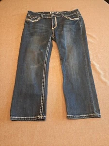 Women's Miss Chic Size 15 Low Rise Med Wash Capri Embellished Blue Jeans  - Picture 1 of 13