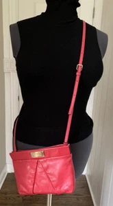MARC JACOBS Clutch Crossbody Leather Bag Pink Fuchsia - Picture 1 of 10