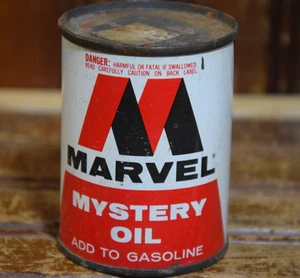 LETRERO DE LATA DE METAL PINTADO VINTAGE DE ACEITE MISTERIOSO DE MARVEL AÑOS 60 4 oz COMPLETO AÑADIR AL GAS - Imagen 1 de 12