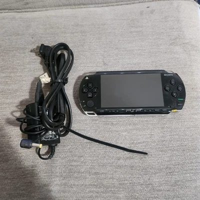 Sony PSP-1001 Handheld Console Black W/ Battery & Charger Tested - Image 1 of 4