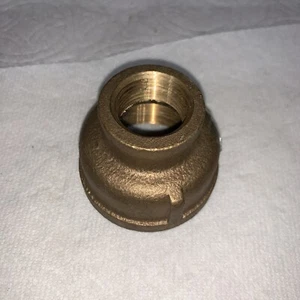 Bronze Marine 1-1/2" X 3/4" Reducing Coupling. - Picture 1 of 9