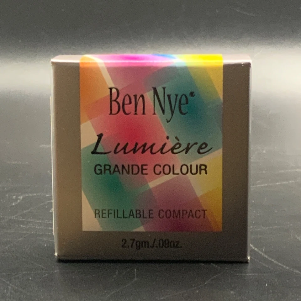 Ben Nye CHERRY RED Lumiere Grande Colour Refillable Compact Eye Shadow Shimmer - Image 1 of 4