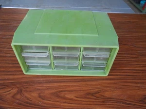 NUEVE (9) CAJONES DE PLÁSTICO HERRAJES PIEZAS PEQUEÑAS TUERCA Y PERNO TORNILLOS ORGANIZADOR - Imagen 1 de 4
