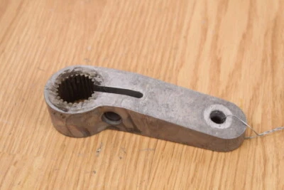 Braço pivô de direção direito 2002 SKI-DOO SUMMIT ZX 800 - Imagem 1 de 4