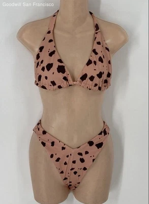 Conjunto de 2 piezas de bikini para mujer con cuello halter estampado animal marrón melocotón 32G/4 de Asos Foto 1 de 4