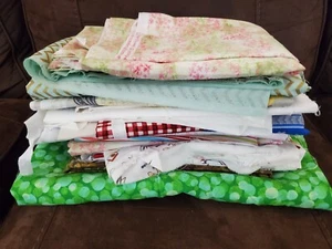 Estate Mixed Brands Quilting Fabric Lot 14 Different 18.8 Yards Total - Picture 1 of 7