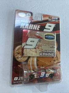 Coche diecast Kasey Kahne NASCAR #9 Dodge escala 1:64 con tarjeta Hellmans NiP - Imagen 1 de 2