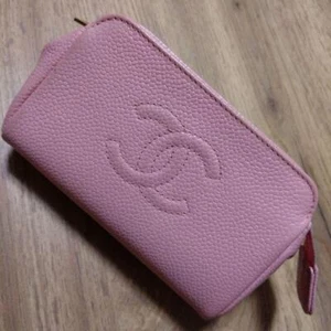 Bolso cosmético Chanel piel de caviar logotipo CC rosa chatarra - Imagen 1 de 16