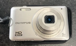 Olympus Digital Camera VG-120 14.0MP Silver Tested - Picture 1 of 14