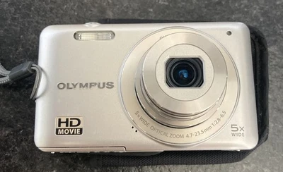 Olympus Digital Camera VG-120 14.0MP Silver Tested - Image 1 of 4