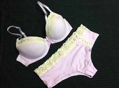 Sujetador acolchado a lunares morado talla 36C Foto 1 de 4