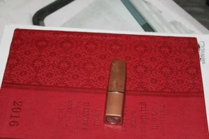 MILANI LIPSTICK NEW - Picture 1 of 1