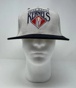 De colección - Cedar Rapids Kernels MiLB Retro Logo Sombrero Ajustado - Pro-Line 7 3/8 - Imagen 1 de 7