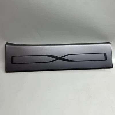 TESLA MODEL X DOOR WELCOME PLATE TRIM RIGHT 2016 2017 2018 2019 2020 1053195-00F Foto 1 de 4