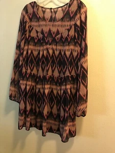 Vestido EXPRESS, talla S/P 34 1/2" largo, mangas 25 1/2" largo. botón cierre trasero - Imagen 1 de 6