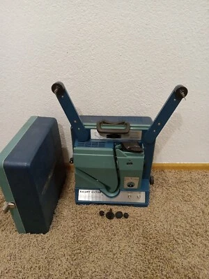 Antiguo proyector de película azul Kalart Victor modelo 90-25 ~ 16 mm REPUESTOS REPARACIÓN  Foto 1 de 4