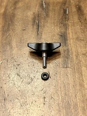 Perilla de tornillo STIHL (para filtro HD2) MS441 MS441C-M 1138-140-9303 original OEM Foto 1 de 4