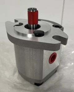 New Hydraulic Gear Pump Flat Key Shaft HGP-1A-F6R - Picture 1 of 4