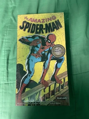 Spider-man Modelo Luces Polares Escala 1:8 #4100 Nuevo Caja Sellada DESCONTINUADO Foto 1 de 2