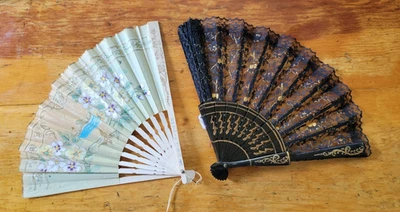 Antique Vtg HAND FAN LOT Black Lace, Cafe New York City Souvenir Wooden Souvenir - Image 1 of 4